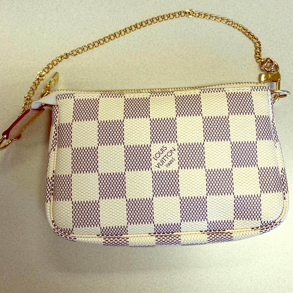 Louis Vuitton Mini Pochette